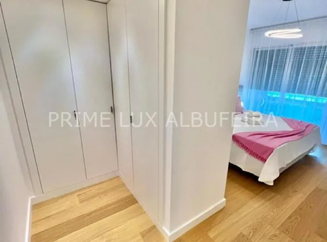 Prime Lux アパート