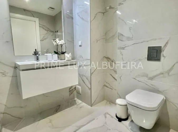 Prime Lux アパート *