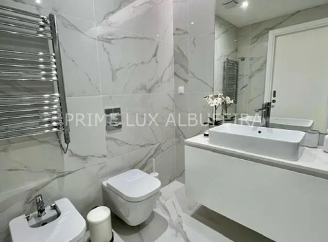 アパート Prime Lux アルブフェイラ